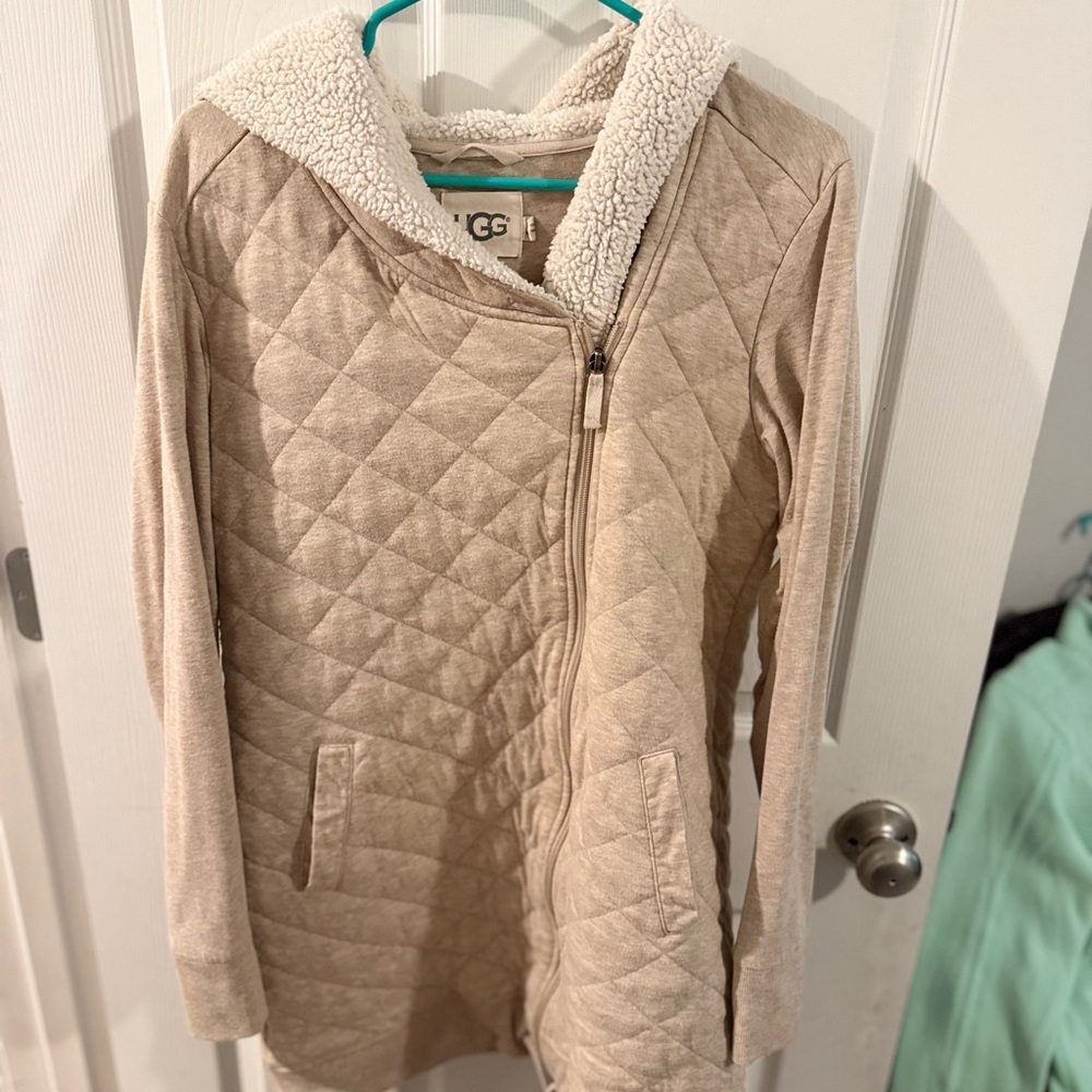 UGG Kayla Quilted Hoodie Oatmeal Heather Color - Picture 2 of 11